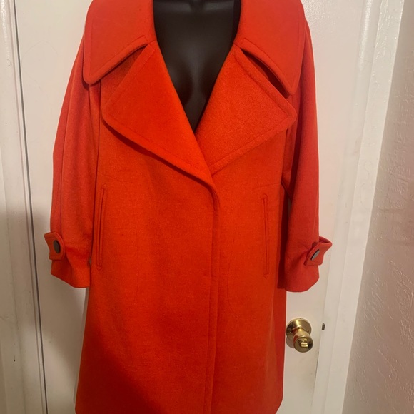 Women's wool coat for winter weather - Picture 1 of 4